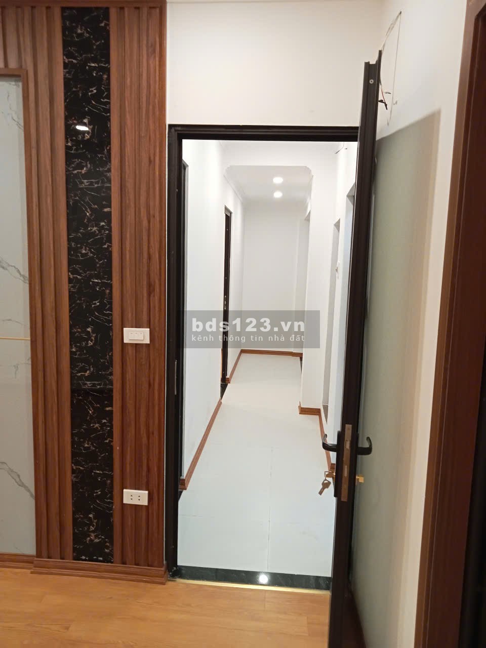 Bán nhà Ngọc Thụy, nhà đẹp ở luôn, 58m2, 8.2 tỷ