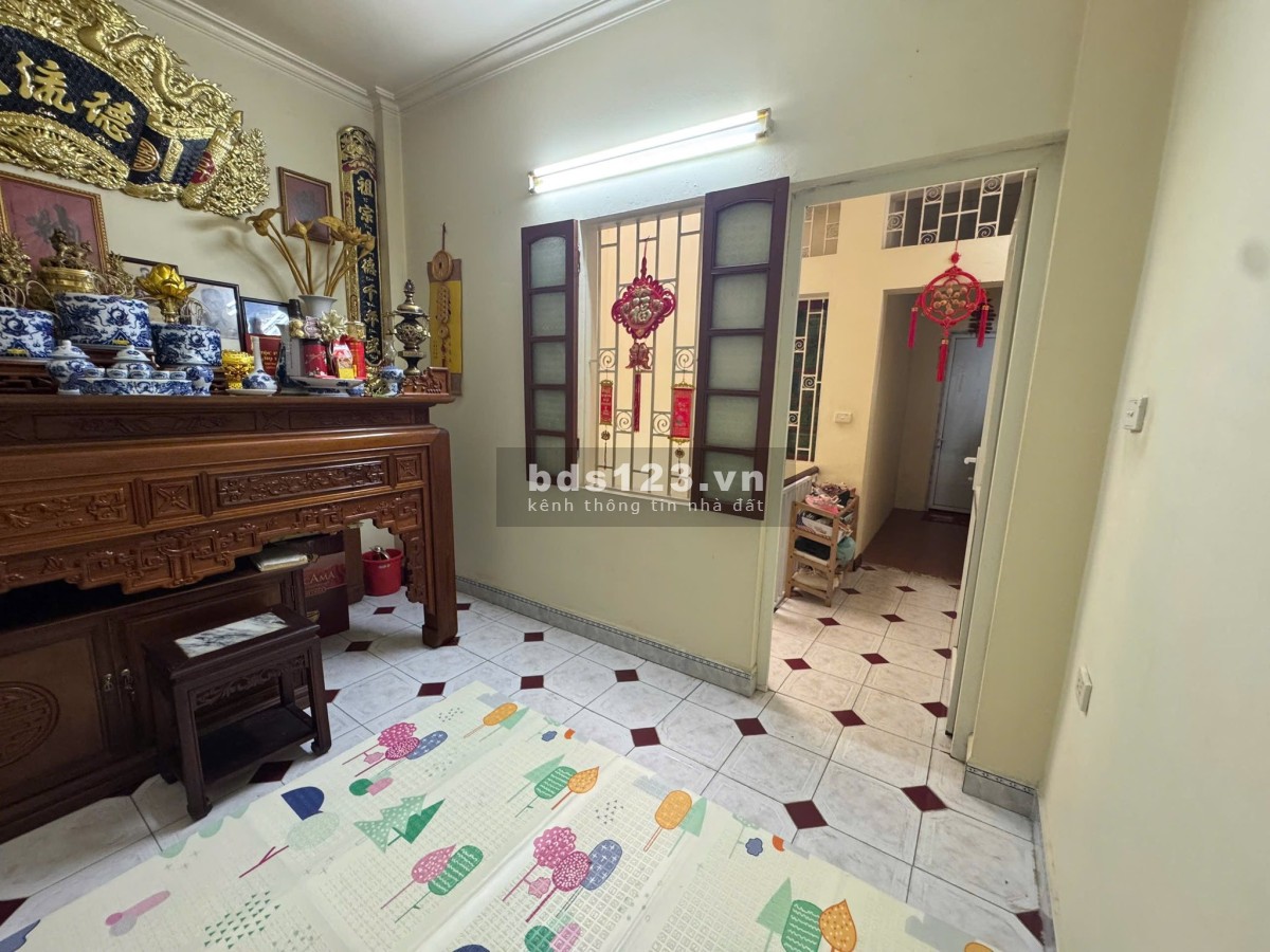 Bán Nhà Võng Thị, Bưởi, Tây Hồ, Ba Bước Ra Ô Tô, Mặt Tiền Rộng 5.6 m, 80m², Giá Chỉ 21 Tỷ
