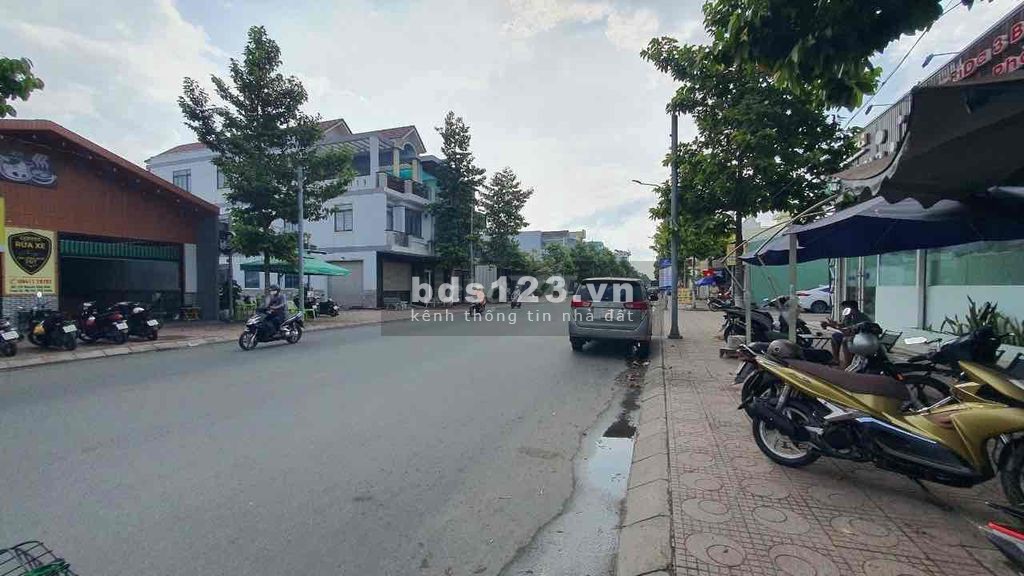 Mặt tiền Nguyễn Công Bình, Cặp 2 nền liền kề, TP Mỹ Tho. Ấp 2. Hướng Bắc.