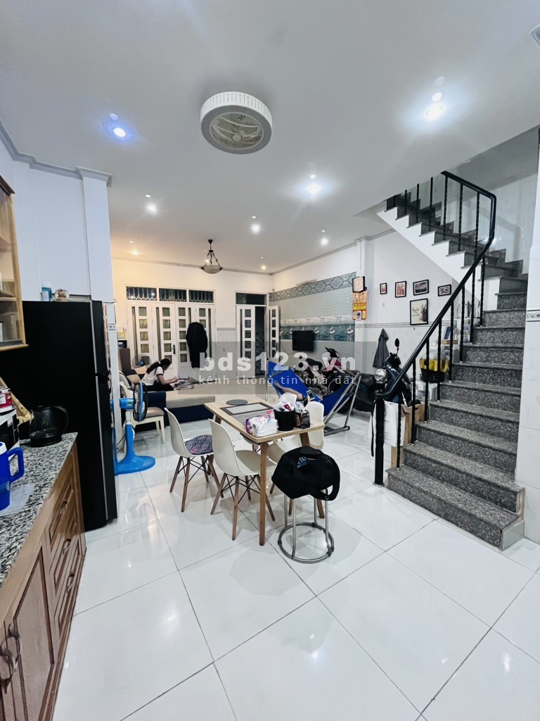 Bán nhà đẹp Phạm Thế Hiển Quận 8 – Ngang 6m - Giá 4,69 tỷ SHR – Có sân trước nhà 3m – Mua vào ở ngay