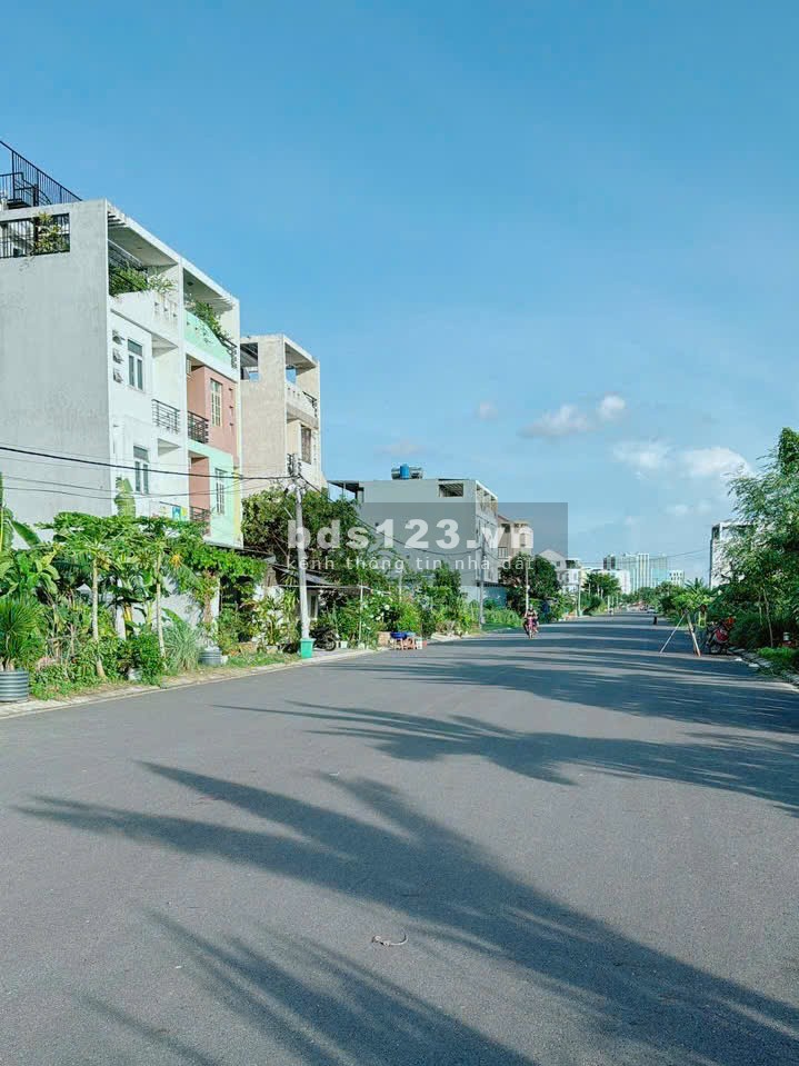 Tôi cần bán gấp lô A23 dự án KDC 13A Hồng Quang DT 126m2 giá 39 Tr/m2