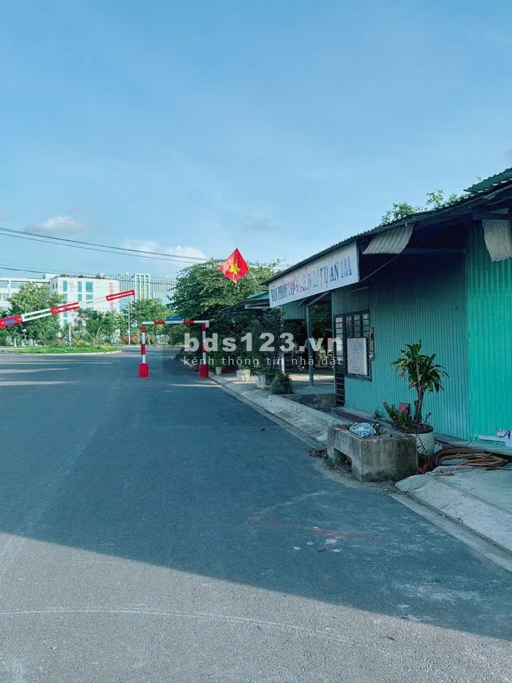 Cần Bán đất 13A Hồng Quang lô 126m2 đường 12m lô A23 gần NV Linh