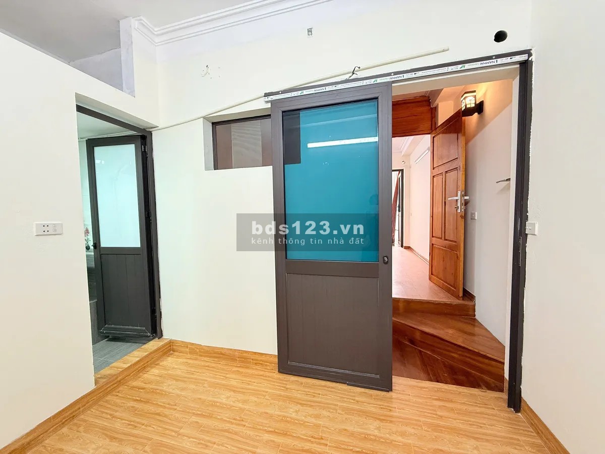 Bán nhà Ngọc Hồi, 34m2 xây 4 tầng, 3 ngủ, giá 4.95 tỷ ngay TT…