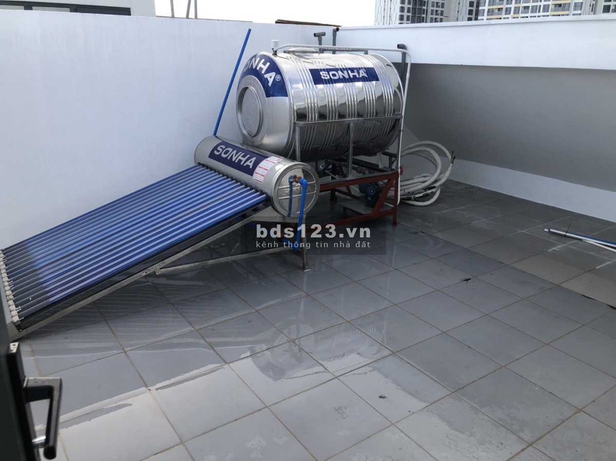 CHO THUÊ NHÀ PHỐ TRỤC D9 TRỤC ĐƯỜNG MÁT MẺ ĐÔNG ĐÚC NHẤT KHU VINHOMES, CÓ THỂ CHO THUÊ LẠI TẦNG