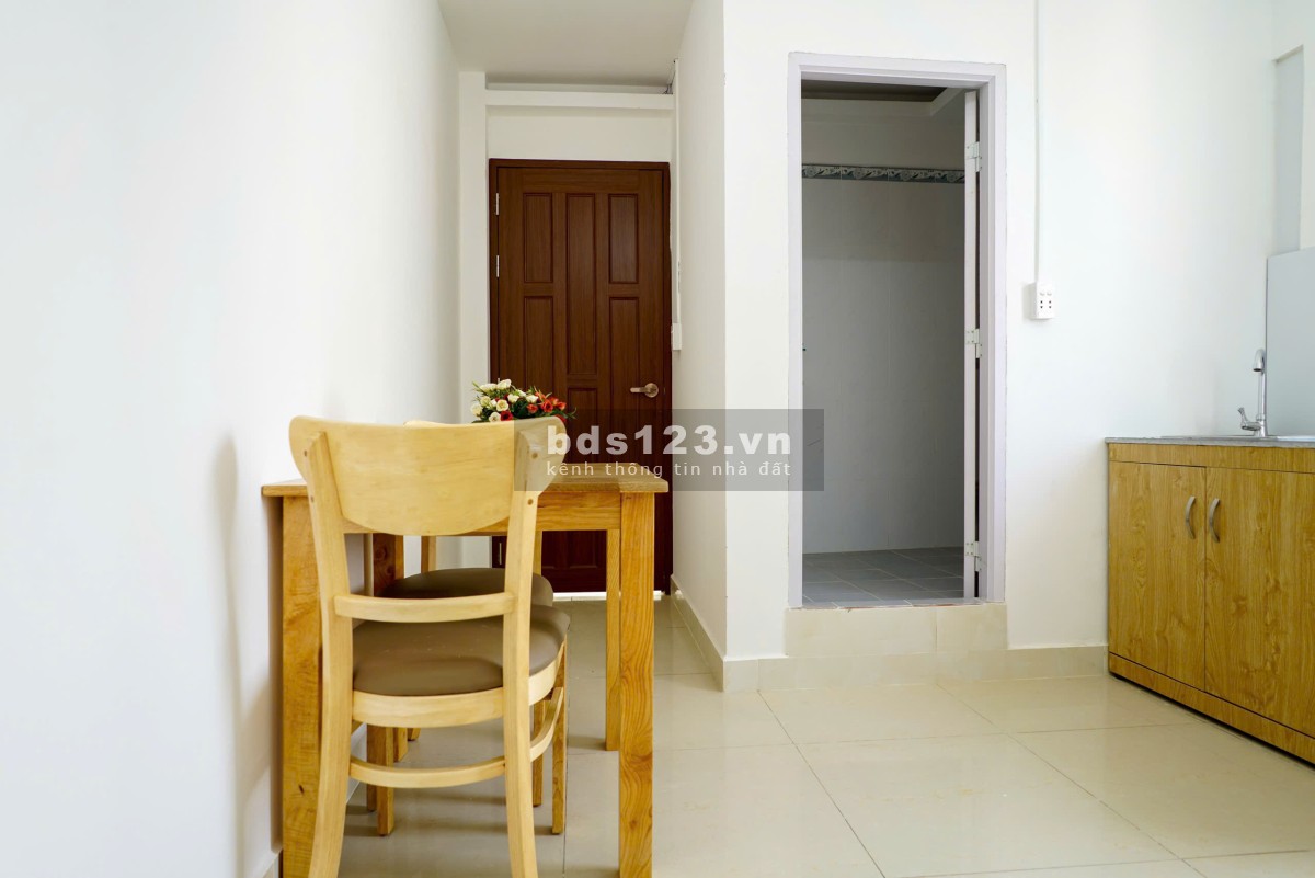 Phòng căn hộ tách bếp đủ nội thất - Trương Công Định,Q.Tân Bình (Đi bộ qua Etown Cộng Hòa)