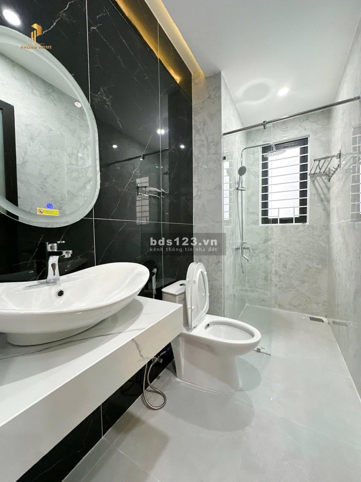 Nhà 1 trệt 2 lầu - Sổ riêng - Gần Aeon TP Tân An - Full nội thất – Giá chỉ 2 tỷ 3