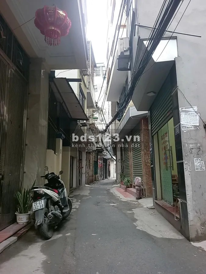 Nhỉnh 4 tỷ nhà 4 tầng Ngọc Hồi, 42m2 mặt tiền 4m, ô tô đỗ cách 50m