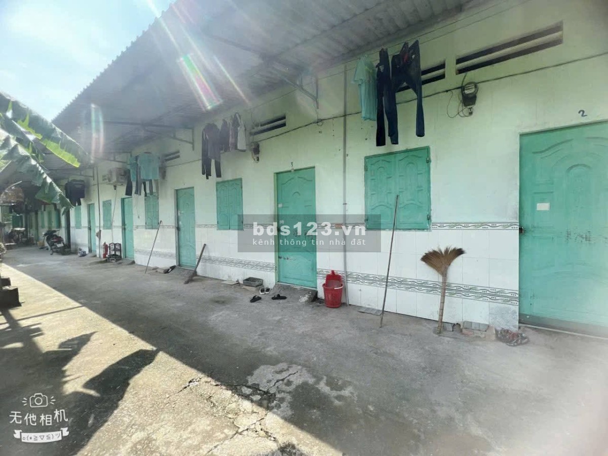 Kẹt tiền bán gấp dãy trọ 11phòng và nhà 1 lầu giá 2tỉ hơn có thương lượng