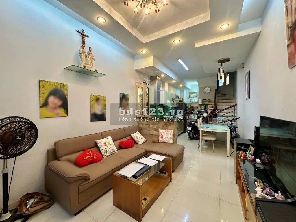 Bán Nhà HXH Nguyễn Đình Chiểu 4 tầngX 36 M2 nhỉnh 8 tỷ. Phường 4, Quận 3.Nhà đẹp giao ngay