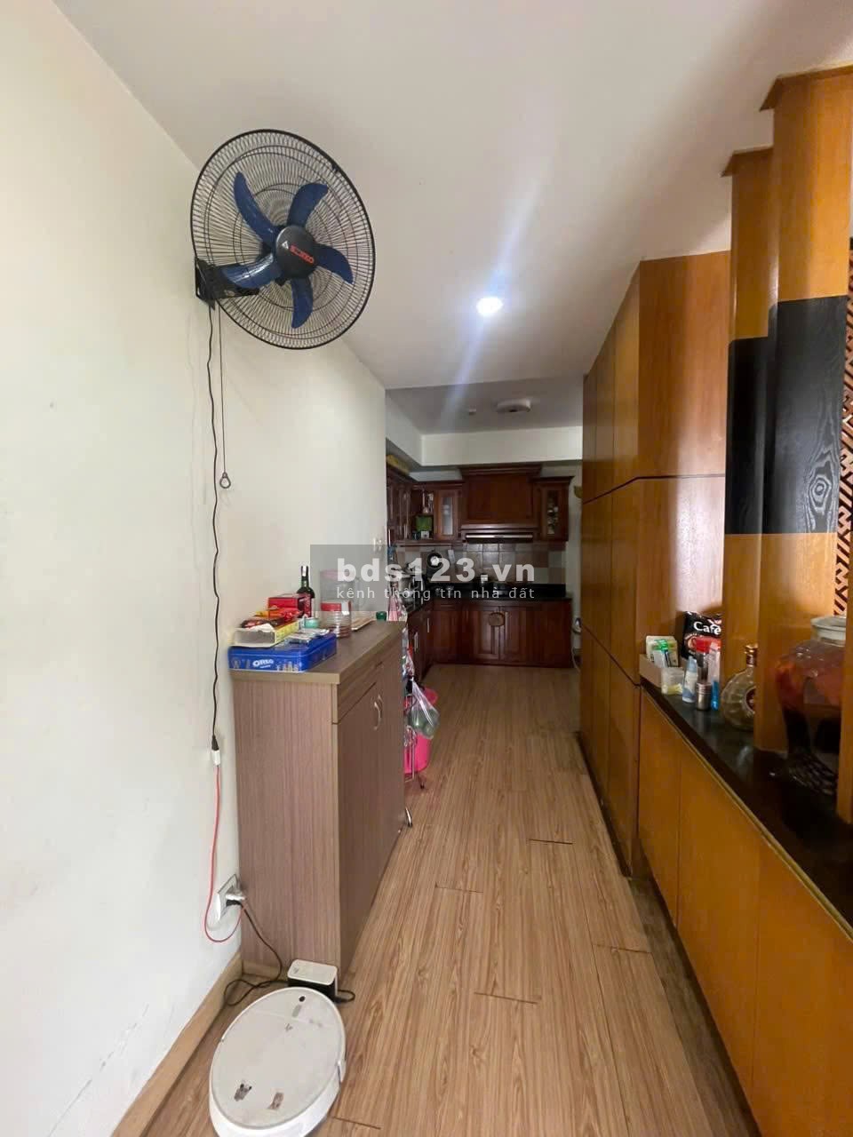 Chung cư Hoa Sen, Lạc Long Quân,Q11: 77m2, 2p ngủ, full NT,10tr