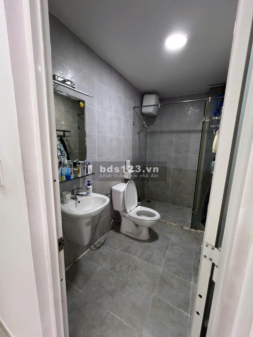 Resgreen Tower, Hòa Thạnh, Tân Phú: 83m2, 2p ngủ, 2wc, NT, 12tr