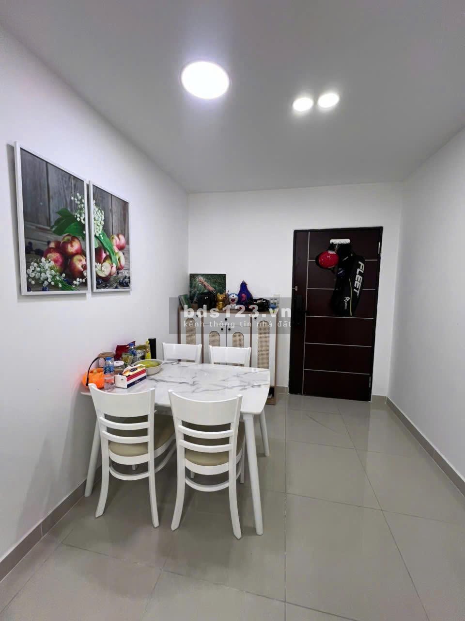 Resgreen Tower, Hòa Thạnh, Tân Phú: 83m2, 2p ngủ, 2wc, NT, 12tr