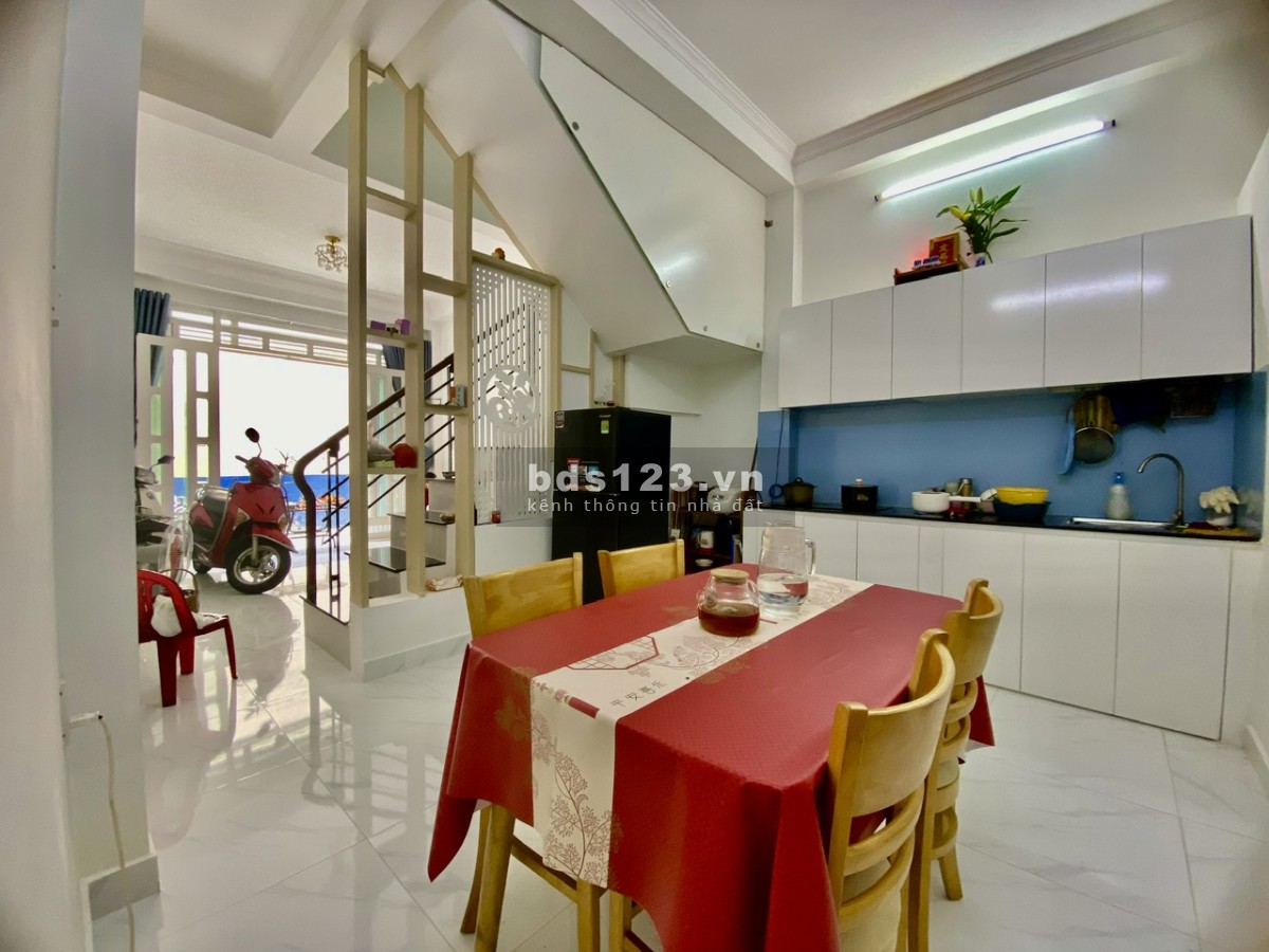 Bán Nhà 1247 / đường Huỳnh Tấn Phát, phường Phú Thuận, Quận 7, TP. HCM. 5,6 Tỷ (TL)