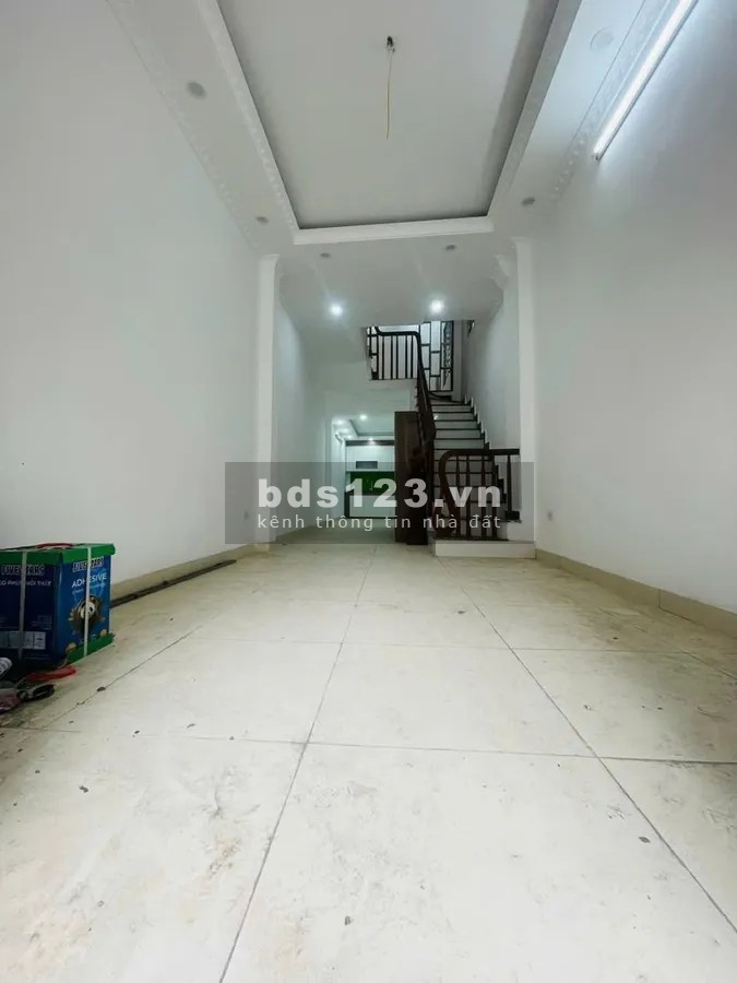 Bán gấp nhà 35m2, 4 tầng Ngọc Hồi, ngõ ô tô giá chỉ 5,65 tỷ