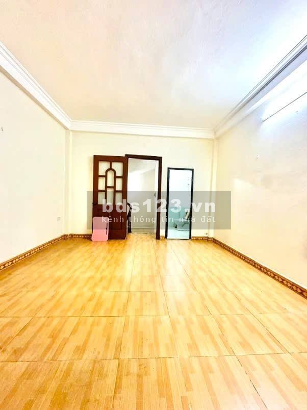 Thịnh Liệt - Hoàng Mai - ngõ to rộng thoáng - gần ô tô 28 m - 5 tầng - 5x tỷ