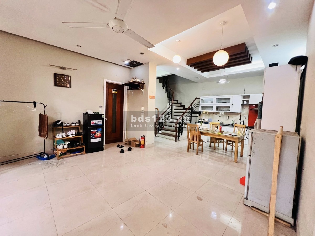 Đầu Tư Nhà Dòng Tiền 97m², Tại Ngõ Võng Thị, Xuân La, Tây Hồ, Đang Cho Thuê 30 Triệu/Tháng, 29.8 Tỷ