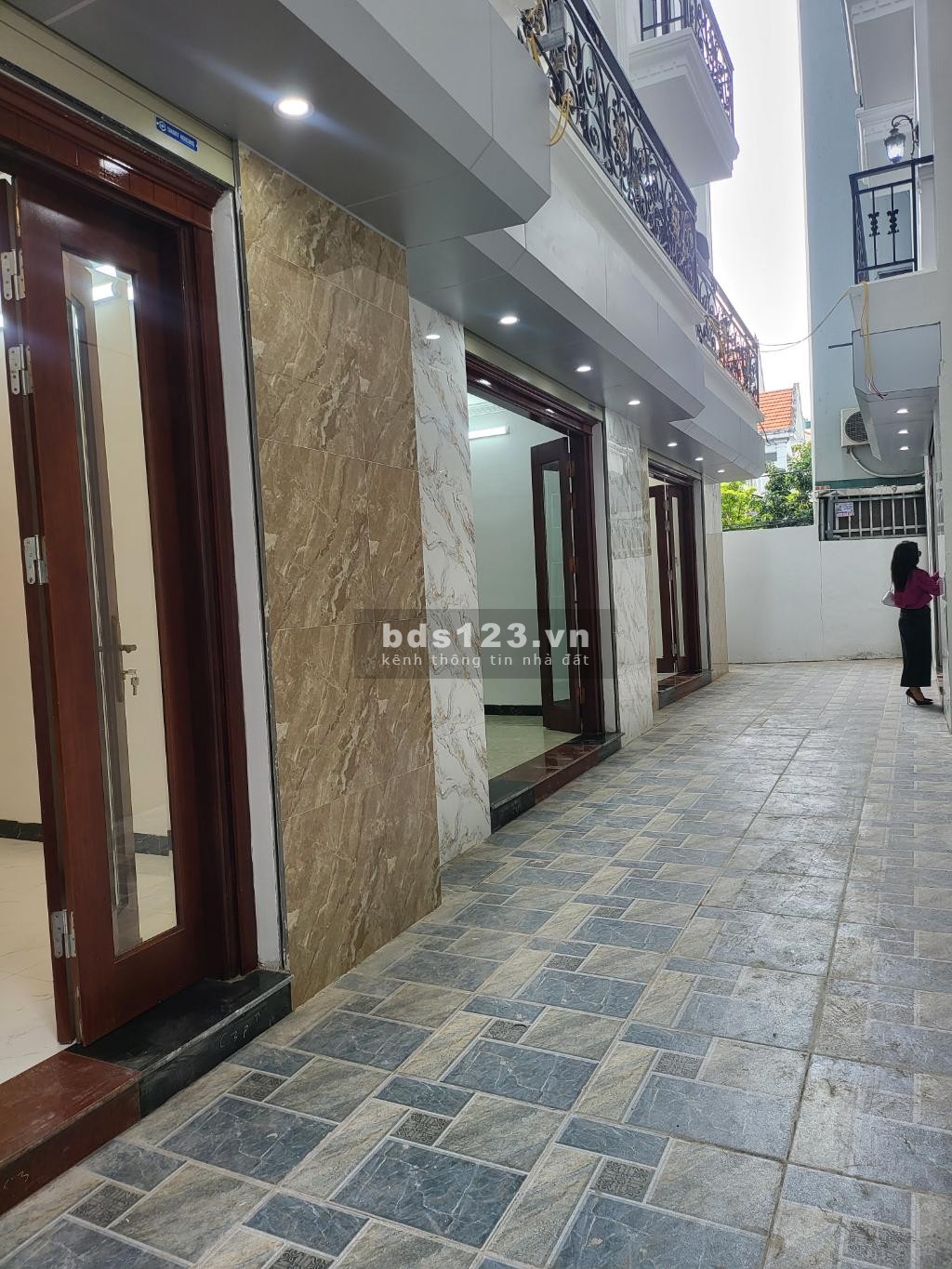 Giá đình có nhu cầu sử dụng tiền để làm ăn nên bán nhà 5 tầng Giá 5,9 tỷ