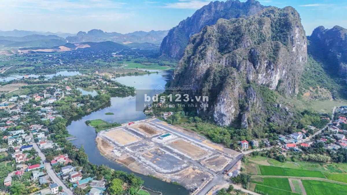 Siêu phẩm đất nền trung tâm TT Chi Nê, Hòa Bình tựa Sơn hướng Thủy - giá từ 1,3 tỷ, sổ đỏ sang tay