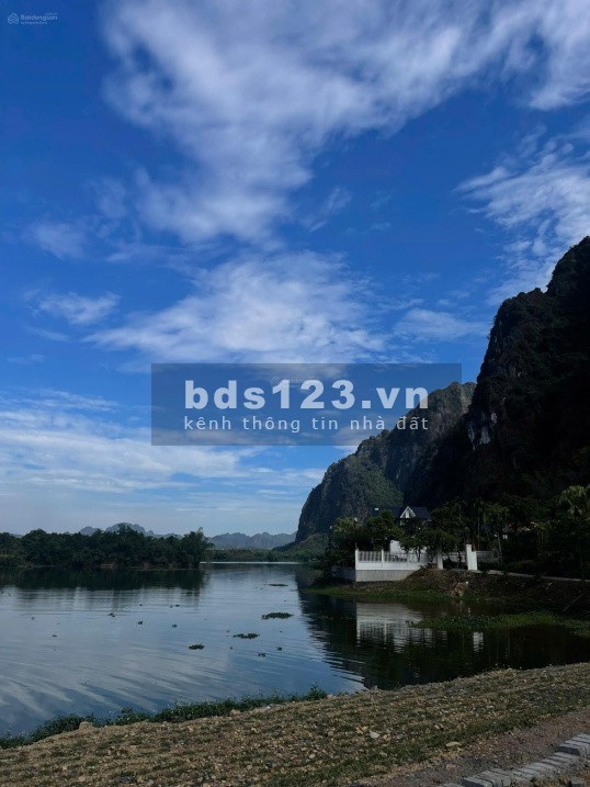Siêu phẩm đất nền trung tâm TT Chi Nê, Hòa Bình tựa Sơn hướng Thủy - giá từ 1,3 tỷ, sổ đỏ sang tay