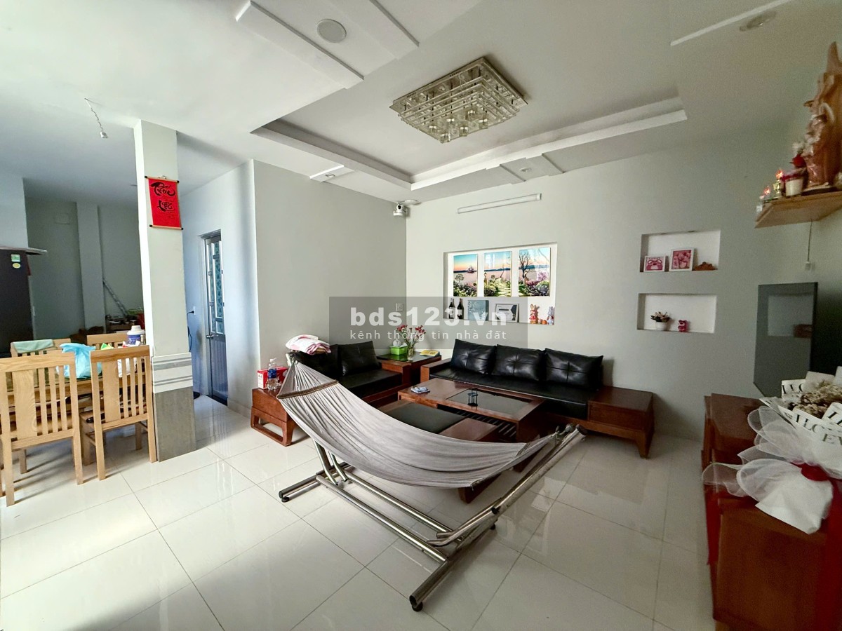 NHÀ ĐẸP – AN NINH – GIÁ TỐT – CHÍNH CHỦ - 70m2 - Huỳnh Tấn Phát Q7