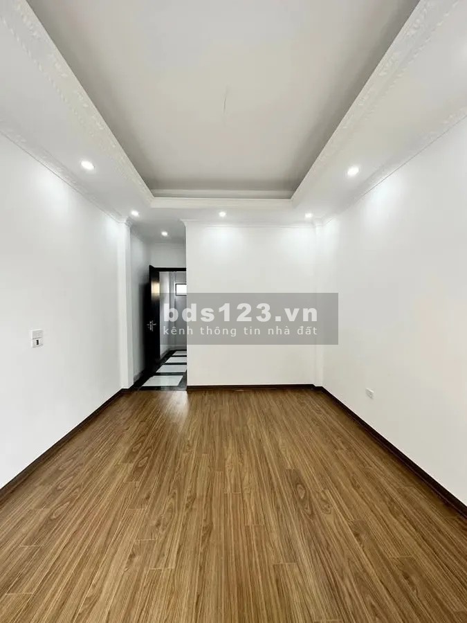 Bán nhà 5 tầng Tựu Liệt, 36m2, mặt tiền 4m10, vào ở ngay, chỉ 5.8 tỷ