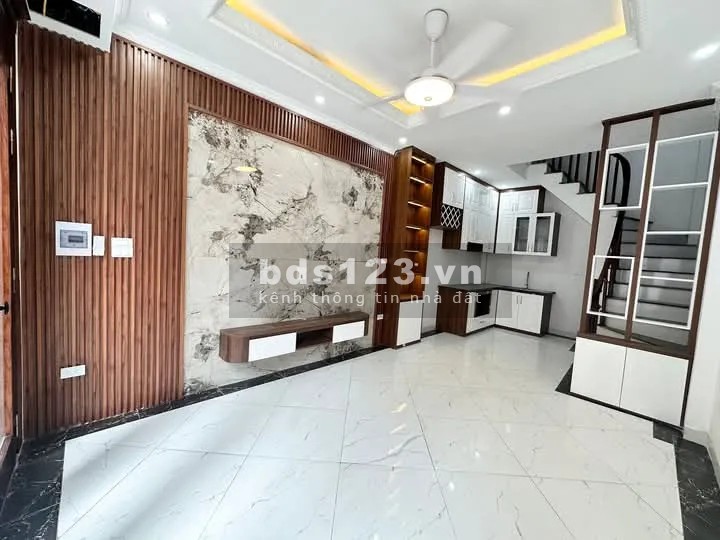 Bán nhà 5 tầng Tựu Liệt, 36m2, mặt tiền 4m10, vào ở ngay, chỉ 5.8 tỷ