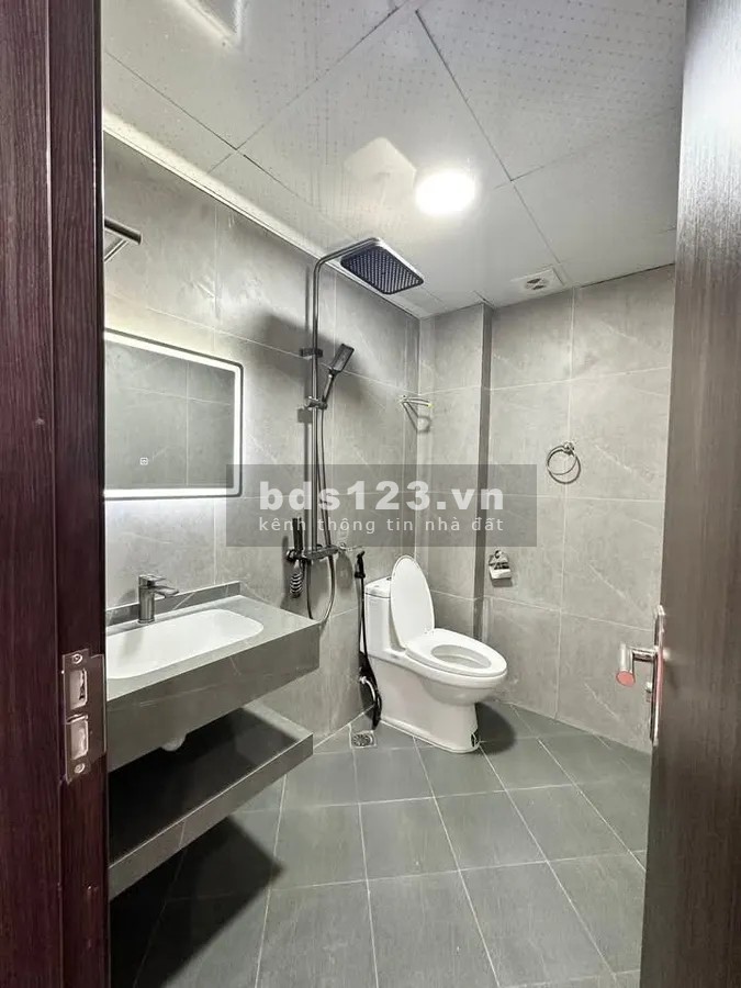 Bán nhà 5 tầng Tựu Liệt, 36m2, mặt tiền 4m10, vào ở ngay, chỉ 5.8 tỷ