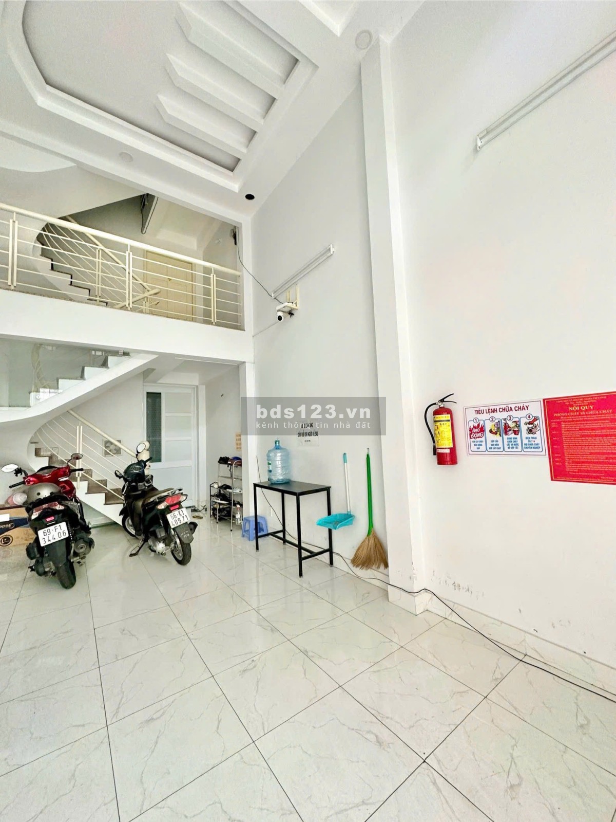 Phòng thoáng đẹp đầy đủ nội thất sát Phạm Văn Đồng gần sân bay giá rẻ dịp hè