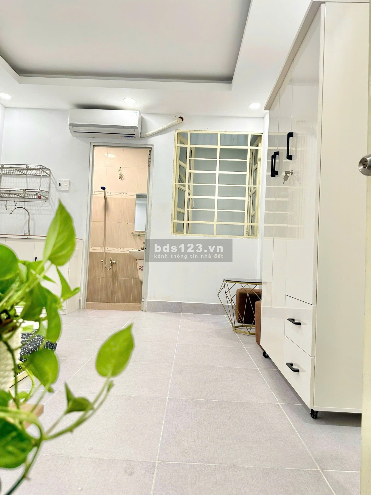 Phòng thoáng đẹp đầy đủ nội thất sát Phạm Văn Đồng gần sân bay giá rẻ dịp hè