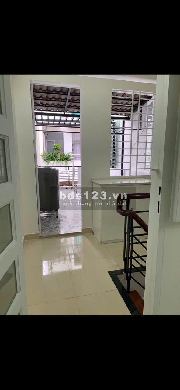 Bán nhà TK18/22 Nguyễn Cảnh Trân, Q1