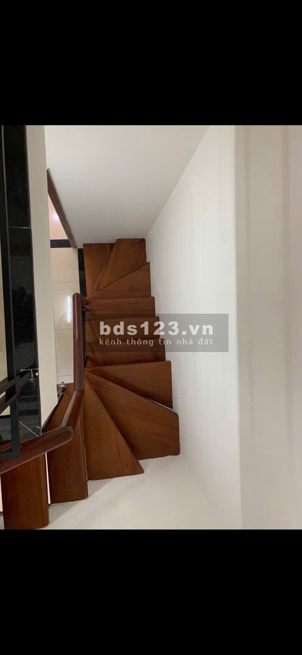 Bán nhà TK18/22 Nguyễn Cảnh Trân, Q1