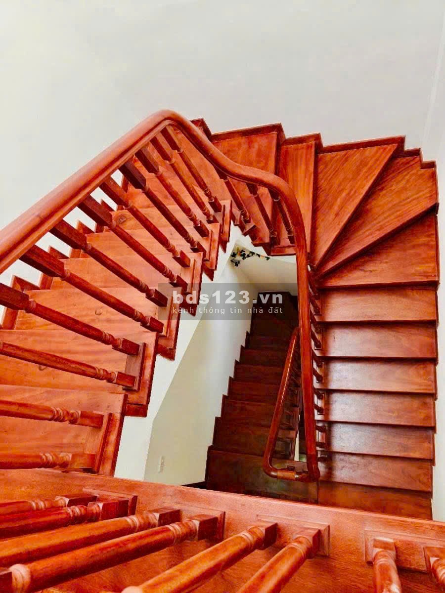 Bán nhà Minh Khai 60m2 x 4 tầng giá rẻ sổ đỏ chính chủ (Ảnh thật)