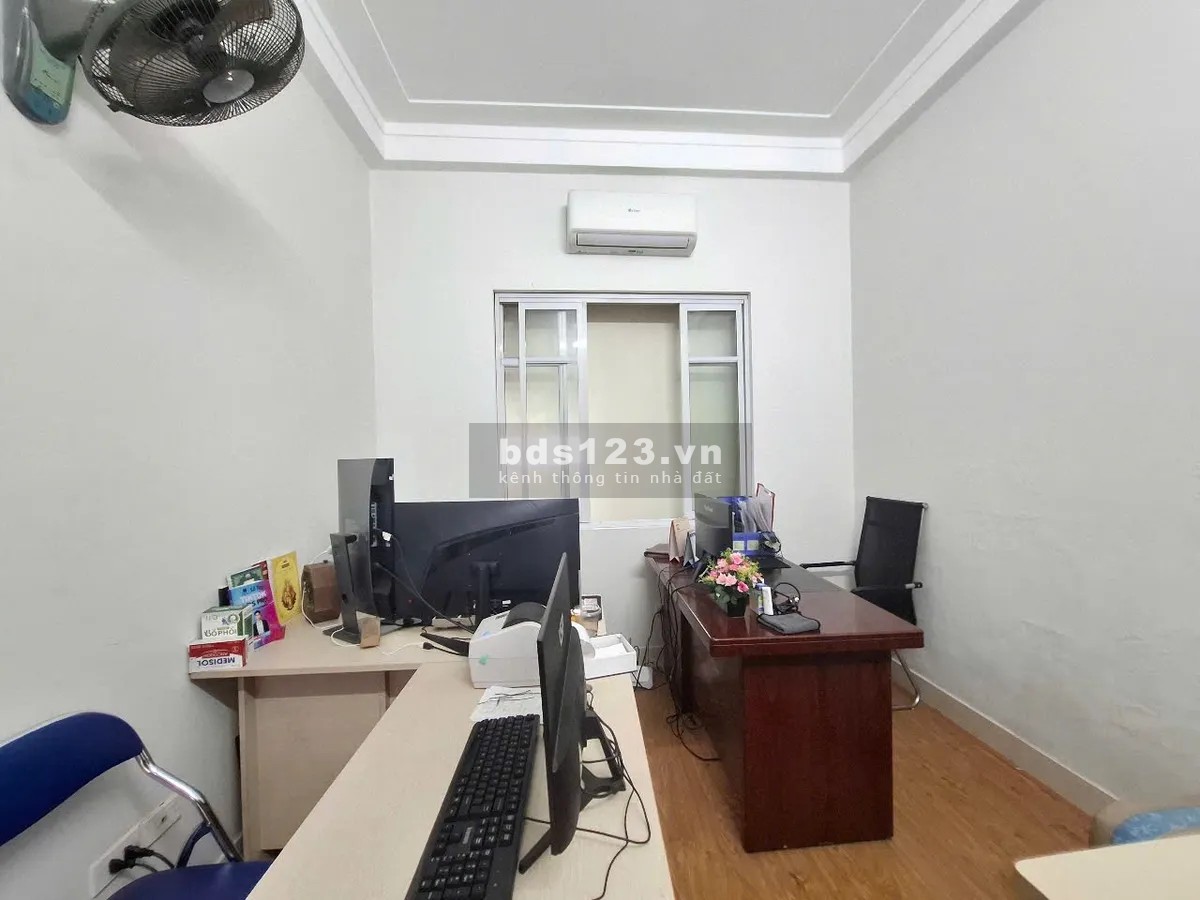 Bán nhà 5 tầng x 38m2 Ngọc Hồi, mặt tiền 4m, giá 5.6 tỷ