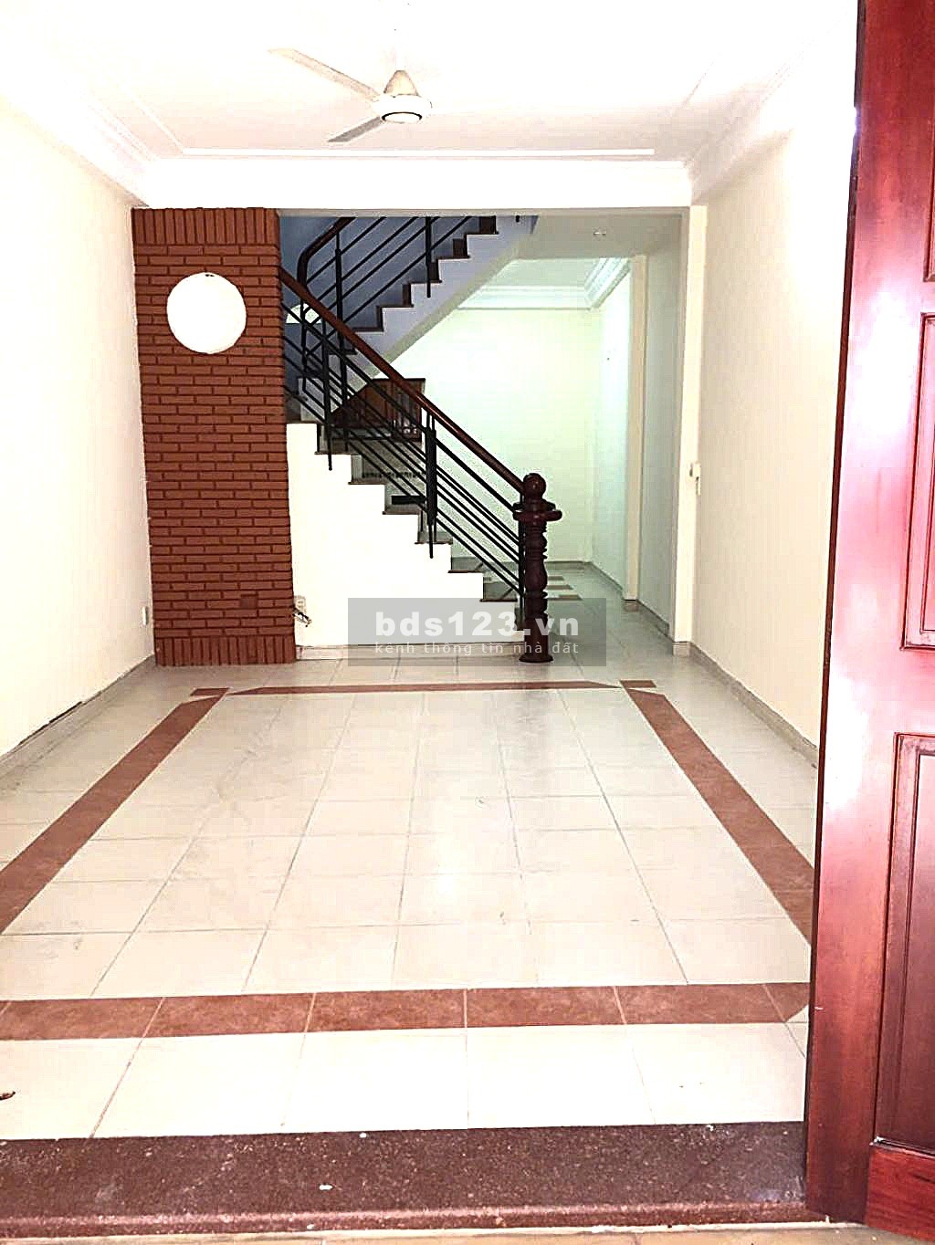 Bán nhà Bình Thạnh - hxh Ung Văn Khiêm - Gần Hutech - 3 tầng chỉ 7.6 tỷ. Nhà đẹp – Hẻm xe hơi