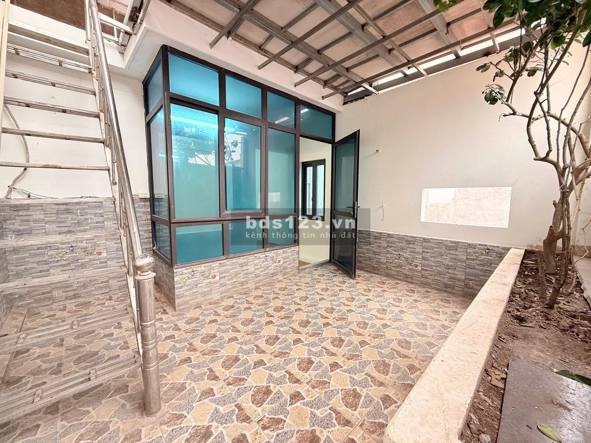 Bán nhà 4 tầng Tứ Hiệp, Ngọc Hồi, 38m2, giá 4.9 tỷ