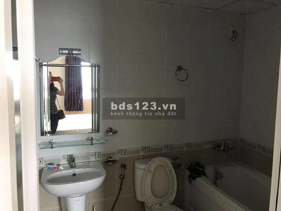 Bán căn hộ Hà Đô Nguyễn Văn Công, 2Pn2Wc DT 86m2 Sổ Hồng 4.7 Tỷ Lô E Tel 0942811343 Tony Real