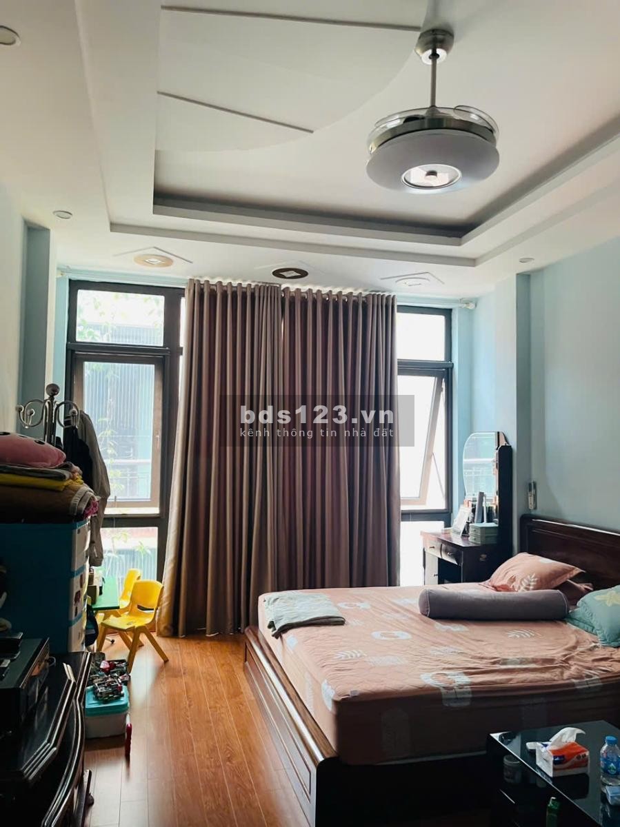 Duy nhất 83m2, 17,x Tỷ, p cù chính lan – 1 nhà ra phố – full nội thất gỗ lim –sổ vuông– 2 thoáng