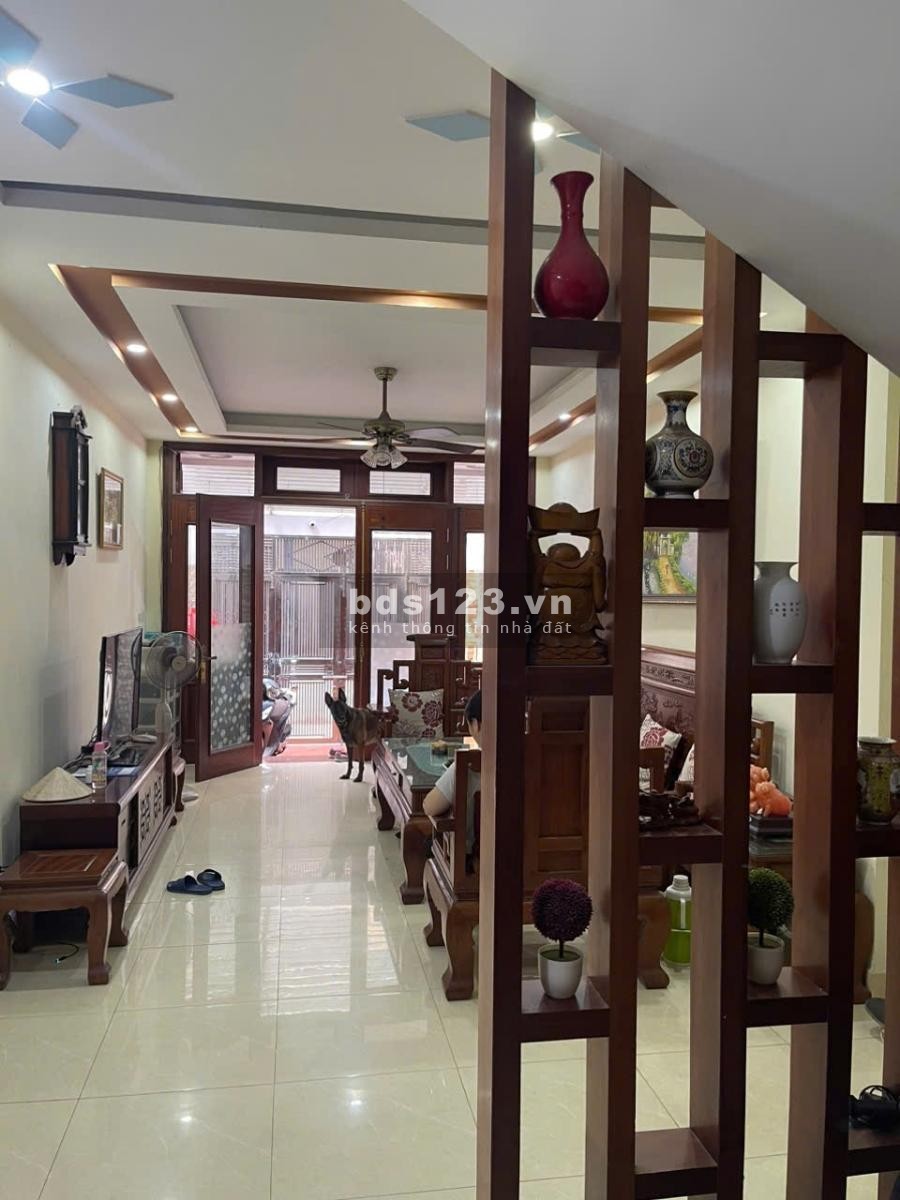 Duy nhất 83m2, 17,x Tỷ, p cù chính lan – 1 nhà ra phố – full nội thất gỗ lim –sổ vuông– 2 thoáng