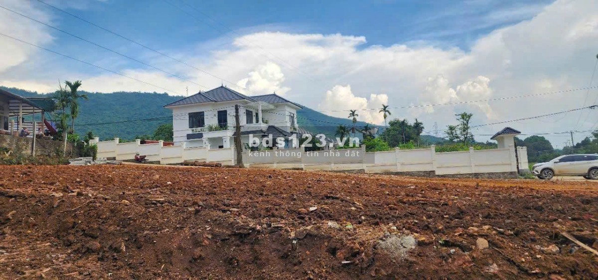 Siêu phẩm view sông Đà - xã Hợp Thành - thành phố Hòa Bình – 2 mặt tiền.