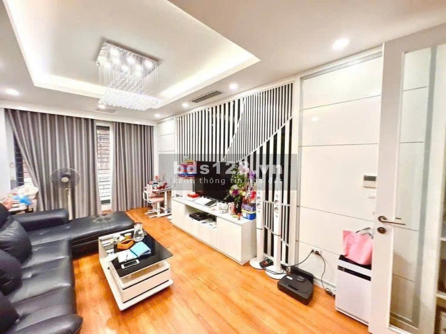 Nhà đẹp chỉ còn 1 căn duy nhất tại Yên Hoà Cầu Giấy , Ngõ Thoáng, 8PN Cho Thuê 40m 6 Tầng Hơn 9tỷ