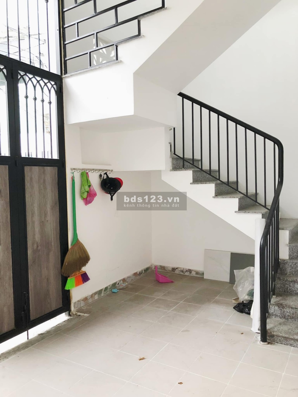 Bán nhà 2 tầng 4 căn hộ cho thuê – Đầu kiệt 147 Lê Đình Lý
