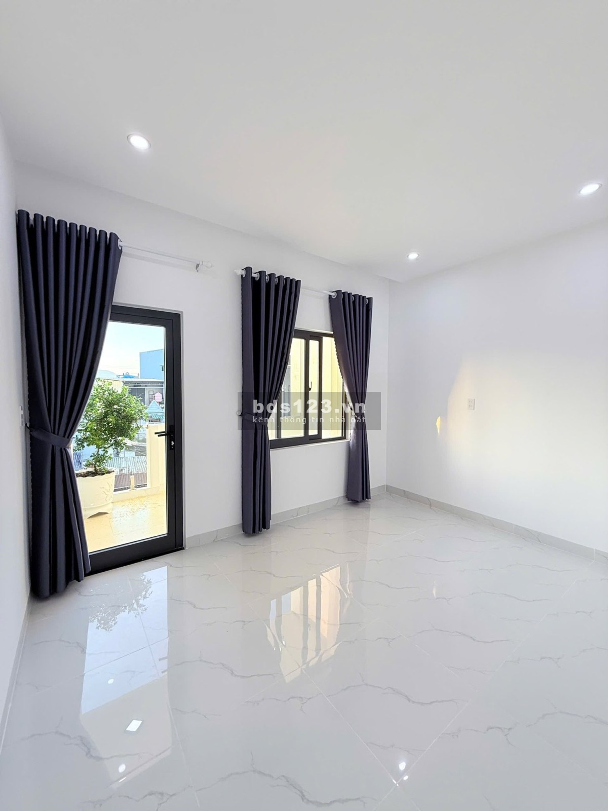 Bán nhà 3 tầng – K242 Tô Hiệu – Gần Hoàng Thị Loan