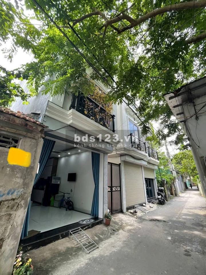 NHÀ ĐẸP-CẦU DIỄN-6TẦNG THANG MÁY-Ô TÔ NGỦ NHÀ-SÁT TRỤC CHÍNH-GIÁ HƠN 8 TỶ