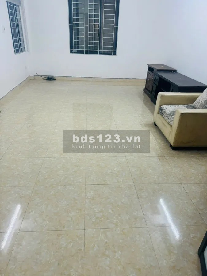 Bán nhà 4 tầng x 35m2 Ngọc Hồi, ngõ ô tô thông, giá chỉ 5.8 tỷ