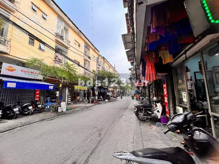 Đống Đa - Vài Nhà Ra Phố - Ngõ Thẳng - 6 Tầng 8 Ngủ - Nhỉnh 5.xx Tỷ - Cho Thuê 40 Triệu/Tháng
