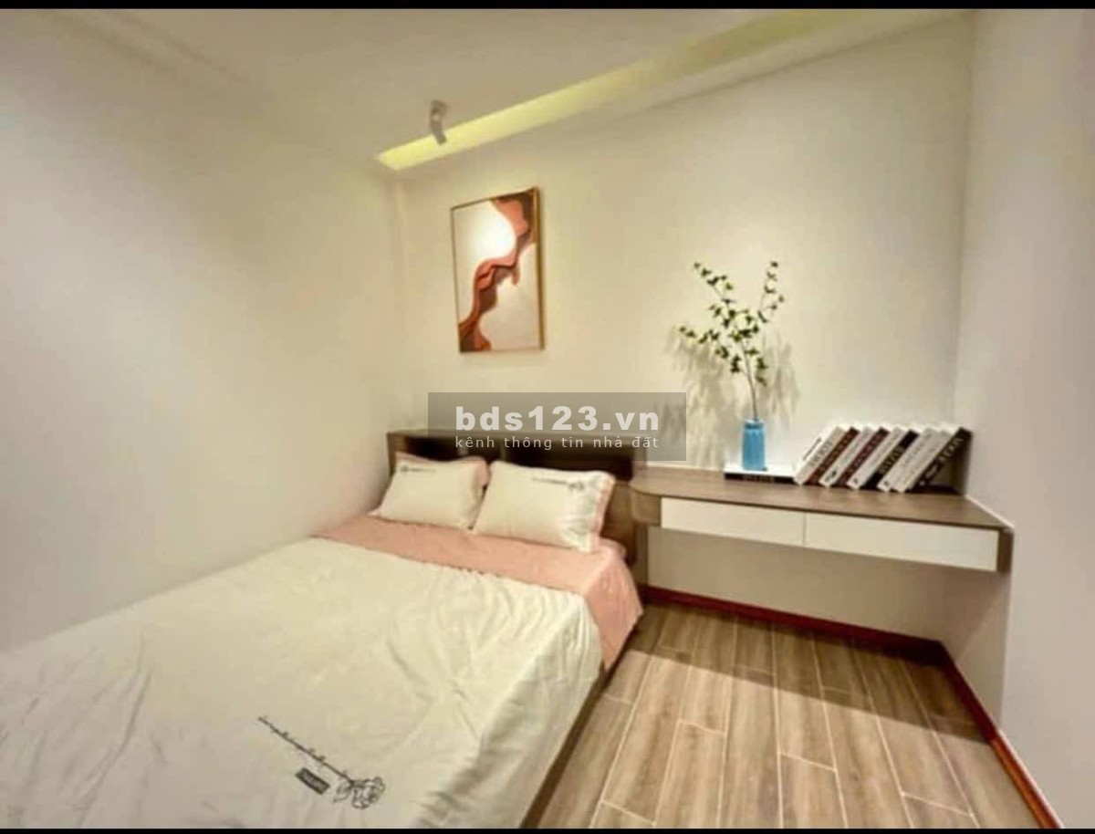 Ngộp ngân hàng nên bán gấp nhà 2 tấm đường nội bộ 6m