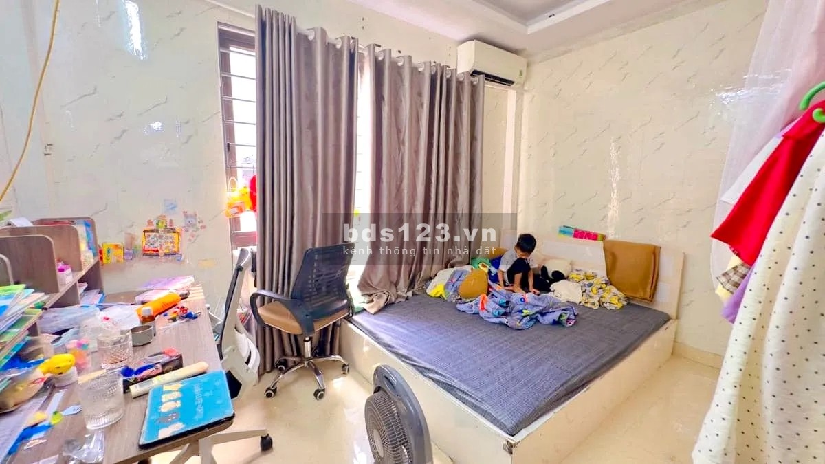 Bán nhà Ngọc Hồi 5 tầng, 42m2, mặt tiền 4m, giá 6.7 tỷ