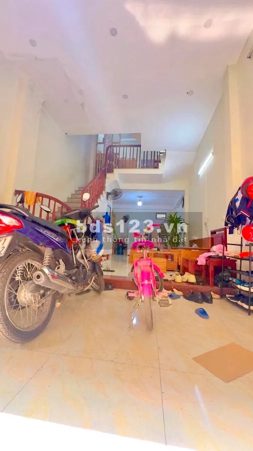 Bán nhà Ngọc Hồi 5 tầng, 42m2, mặt tiền 4m, giá 6.7 tỷ