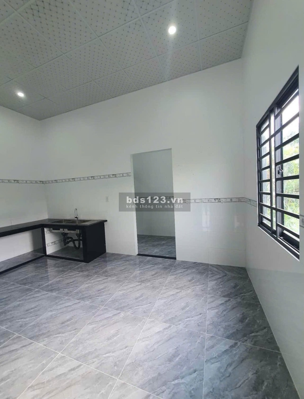 Chủ nhà tái định cư cần bán gấp căn nhà cấp 4 giá 850tr ngay trung tâm xã Bình Chánh