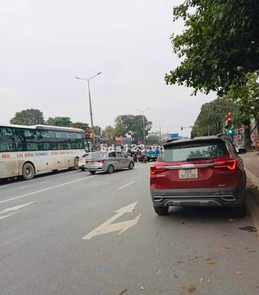 Bán nhà vị trí cực vip phố Ngọc Hồi. Vỉa hè rộng - Kinh doanh đỉnh - Giá rẻ